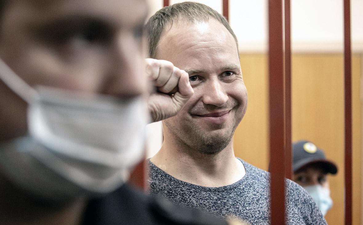 Суд освободил приговоренного к девяти годам сына экс-губернатора Левченко