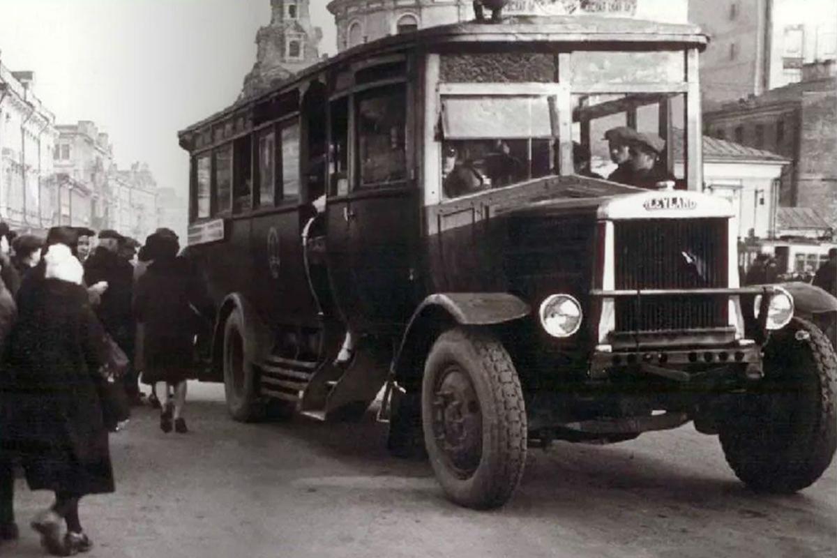 Английский автобус марки &laquo;Лейланд&raquo;. 1925 год
