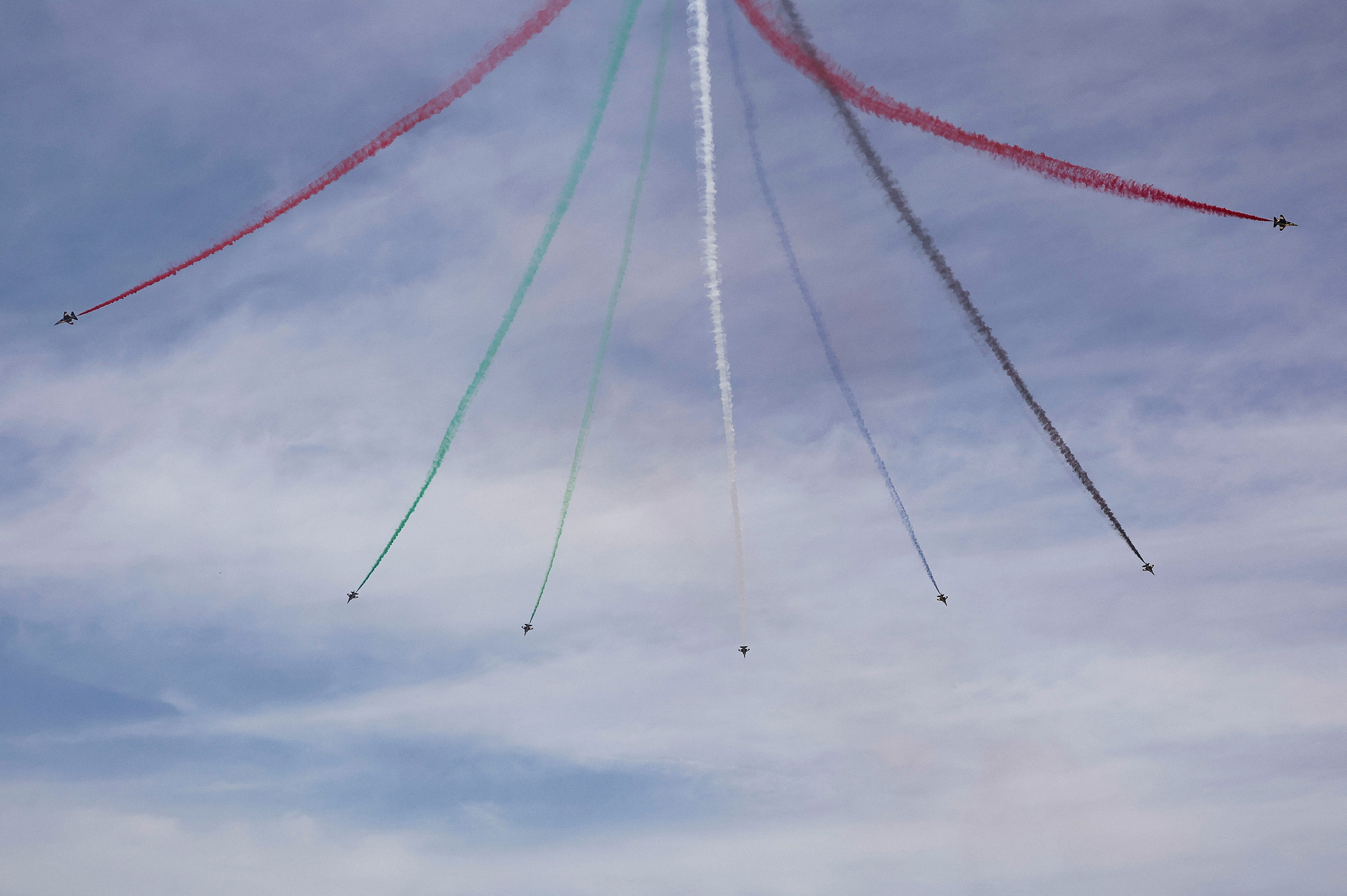 Пилотажная группа ВВС ОАЭ Fursan Al Emarat (&laquo;Рыцари&raquo;).