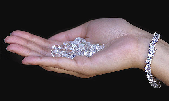 В США из арендованной машины украли бриллианты на 1,5 млн долларов