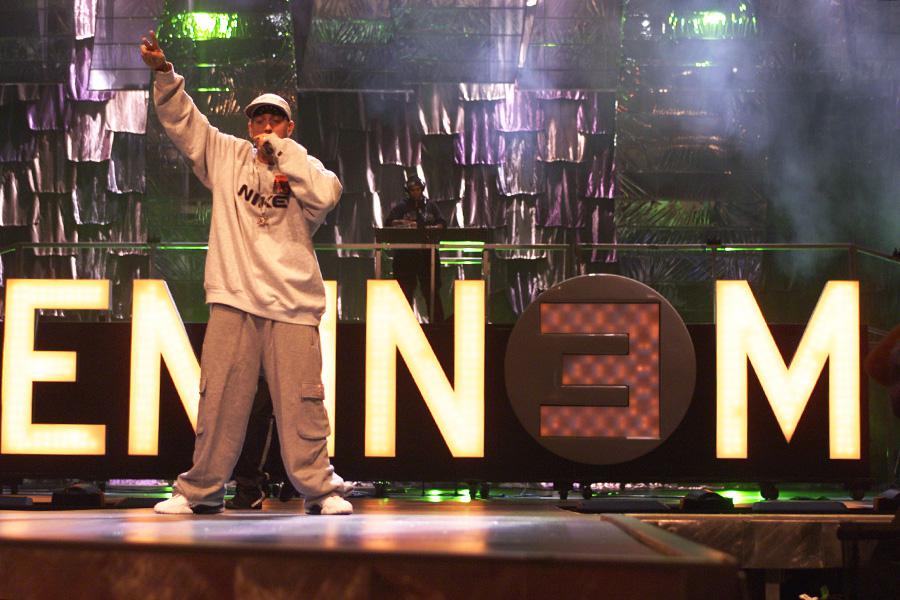Эминем во время репетиции выступления для MTV Music Awards, 2000 год