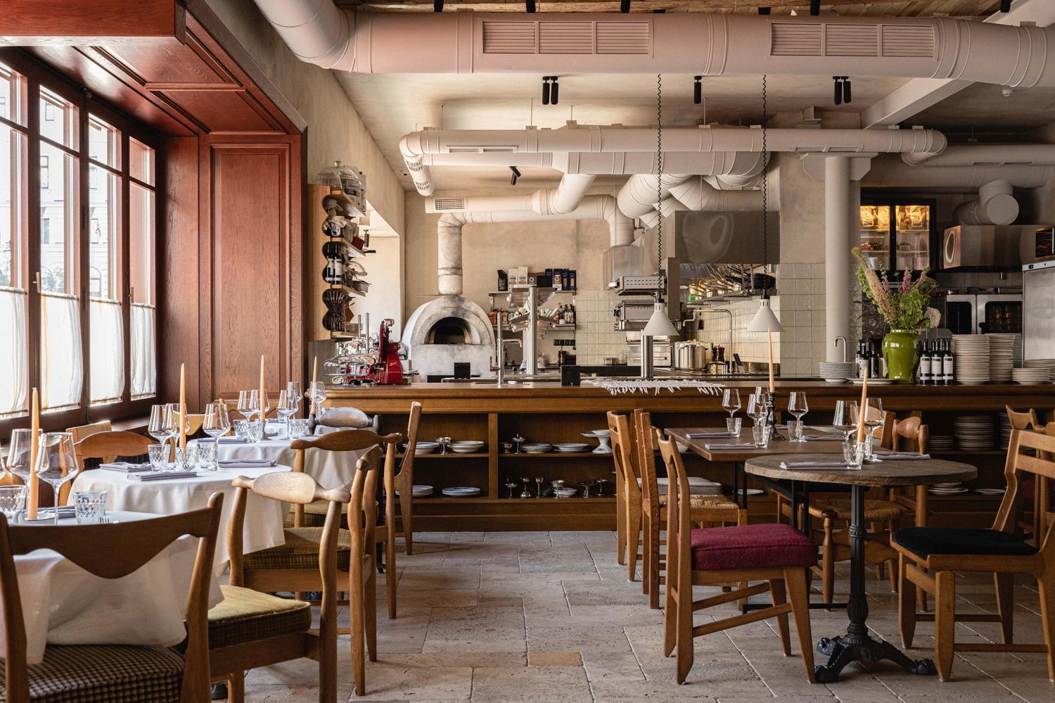 Интерьер ресторана Mamie