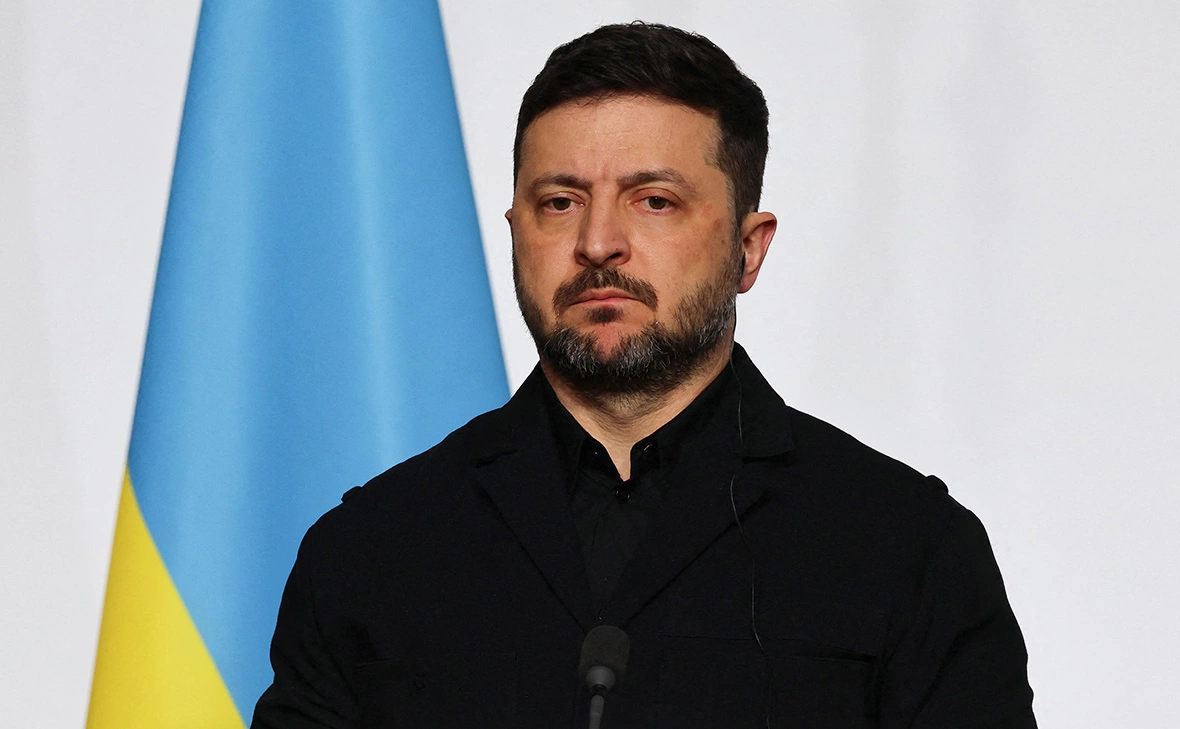 Ludovic Marin / Reuters