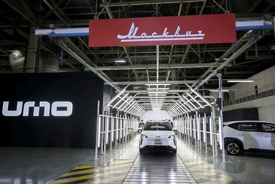 На автозаводе «Москвич» состоялся запуск производства электрических и гибридных автомобилей компании EVM под брендом Umo.