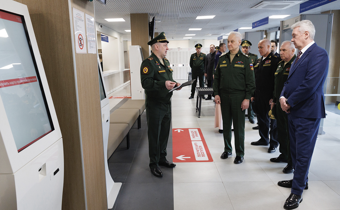 Собянин и Белоусов осмотрели новое здание Единого пункта призыва в Москве