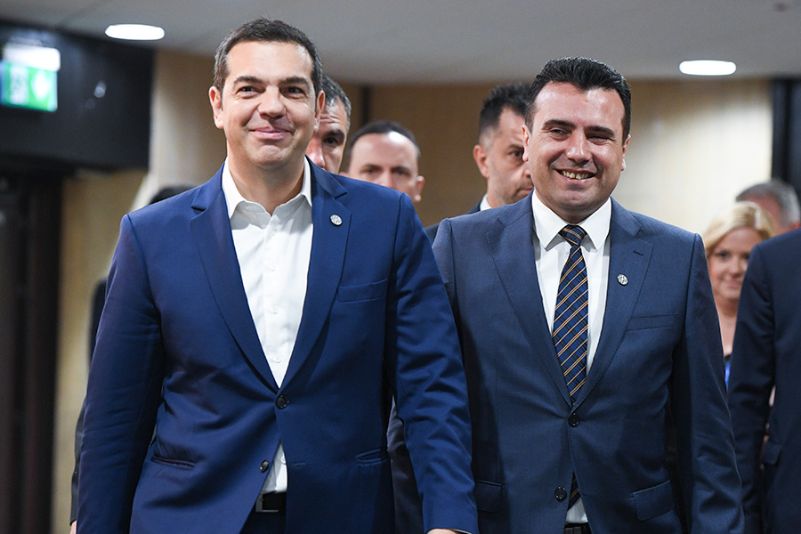 Алексис Ципрас и&nbsp;Зоран Заев (слева направо)
