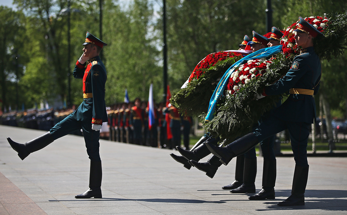 Кремль пообещал отпраздновать 9 мая «так, как всегда»"/>













