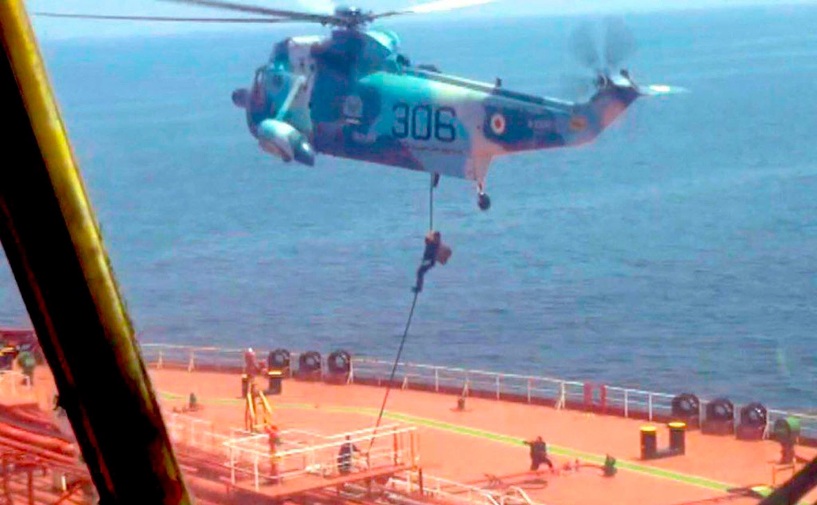 TheKhalifah_313 / Twitter