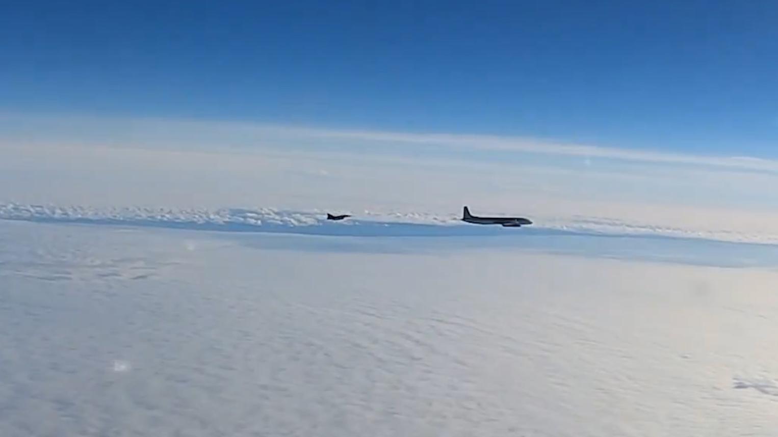 Французские Mirage сопроводили российский Ил-20 у границ Эстонии. Видео
