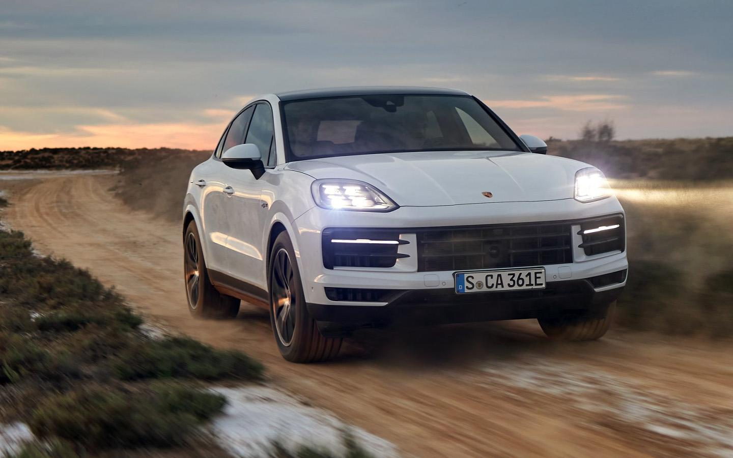 Дилер привез в Россию гибридный Porsche Cayenne Coupe. Подробности и цены