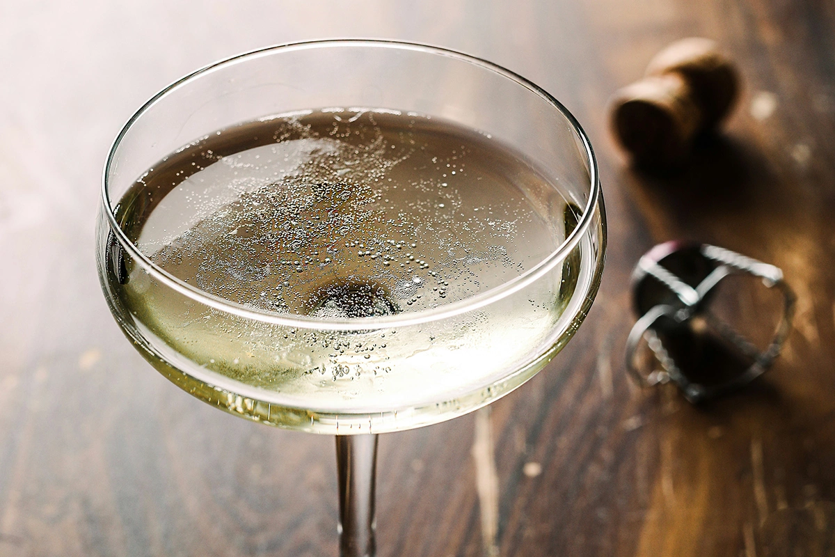 56-летний житель Франции Дидье Шопен был признан виновным в подделке шампанского и торговле им и получил четыре года тюрьмы