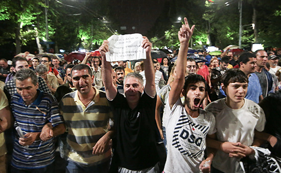 Акции протеста оппозиции продолжаются в&nbsp;Ереване

