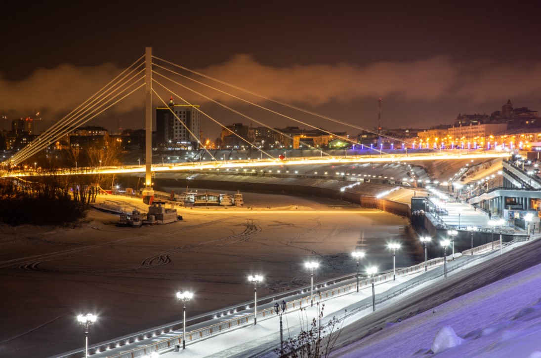 Тюмень мост влюбленных зима