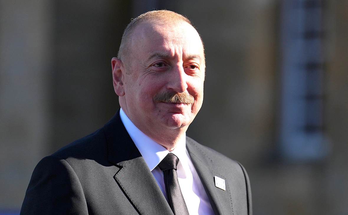 Carl Court / Getty Images