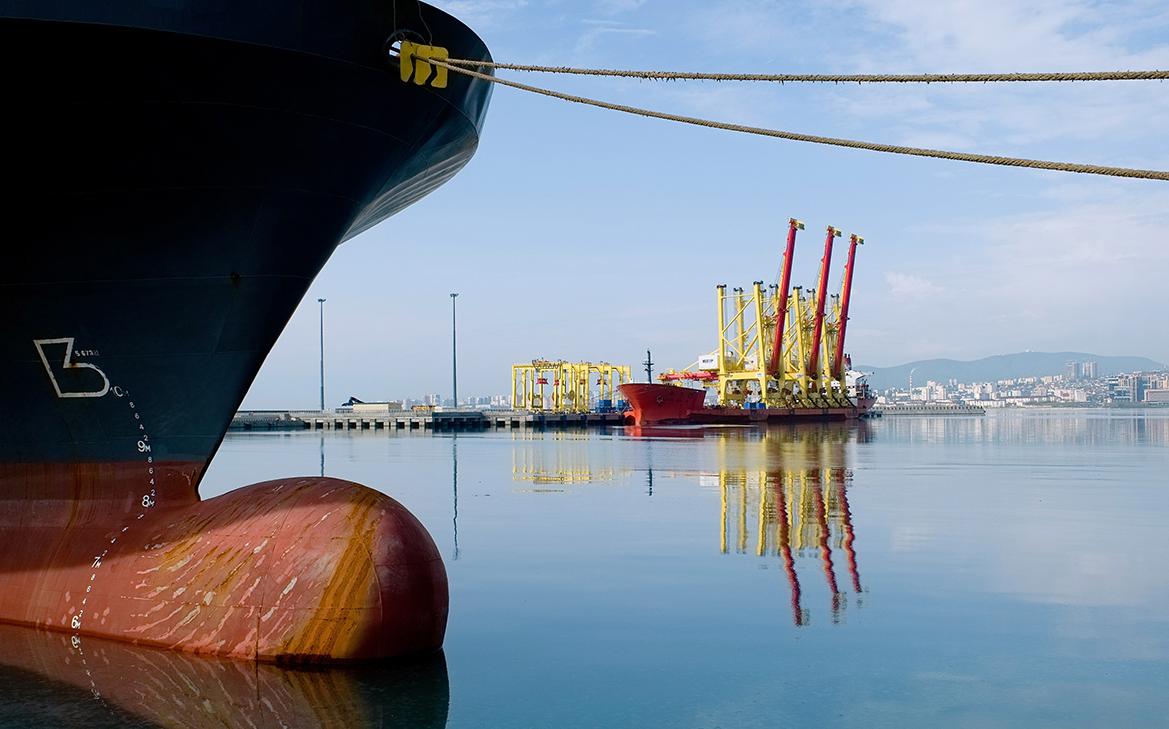 Обломки БПЛА упали на контейнерный терминал НУТЭП в порту Новороссийска