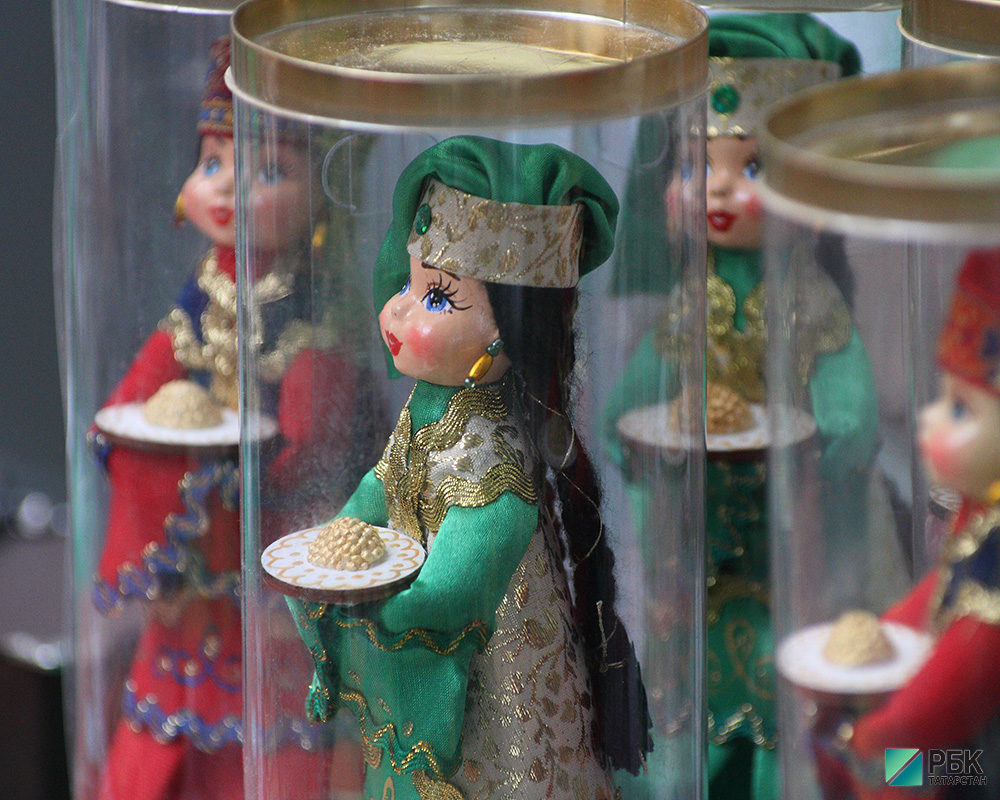 Триумф татарских тапочек: казанские туристы уходят от сувениров из Китая