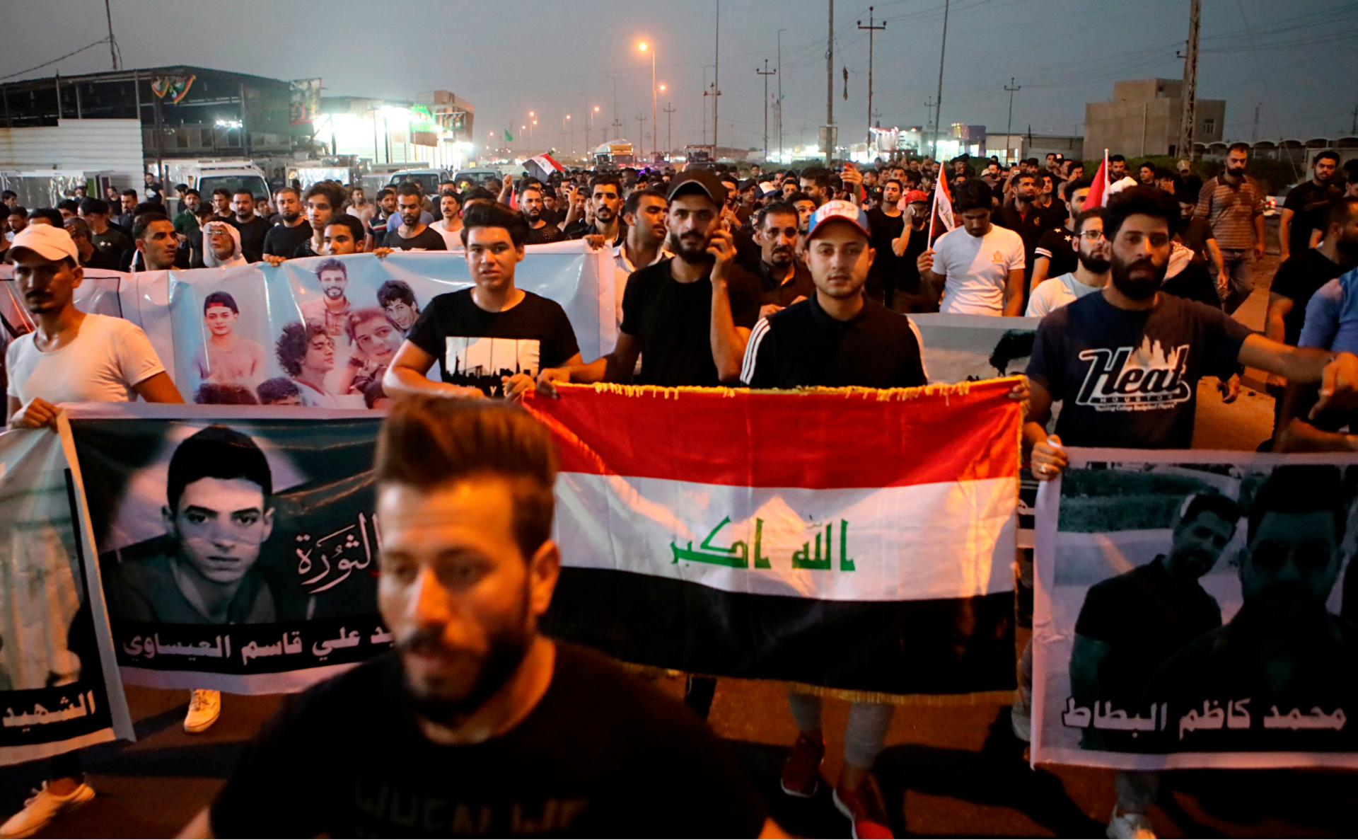Демонстранты в иракской Басре