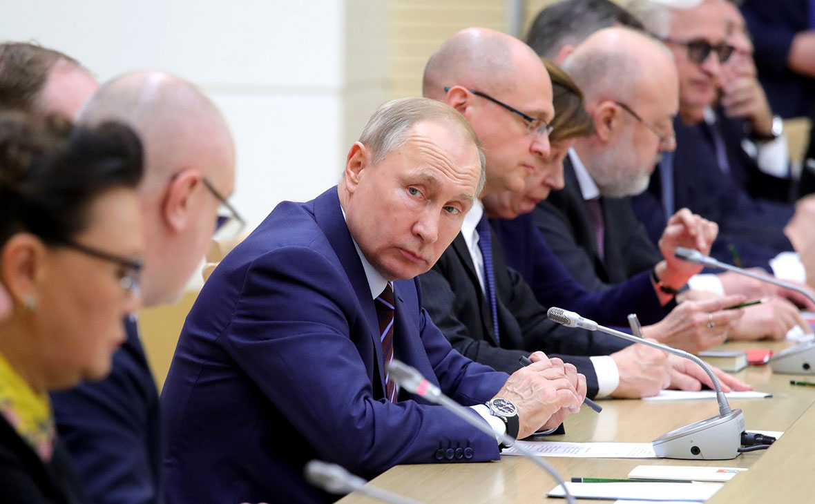Владимир Путин на встрече с членами рабочей группы&nbsp;