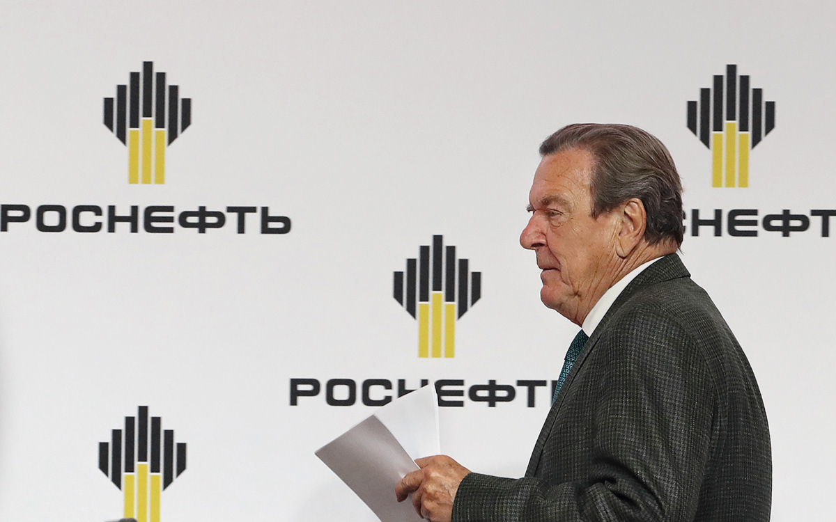 Шрёдера переизбрали председателем совета директоров «Роснефти»