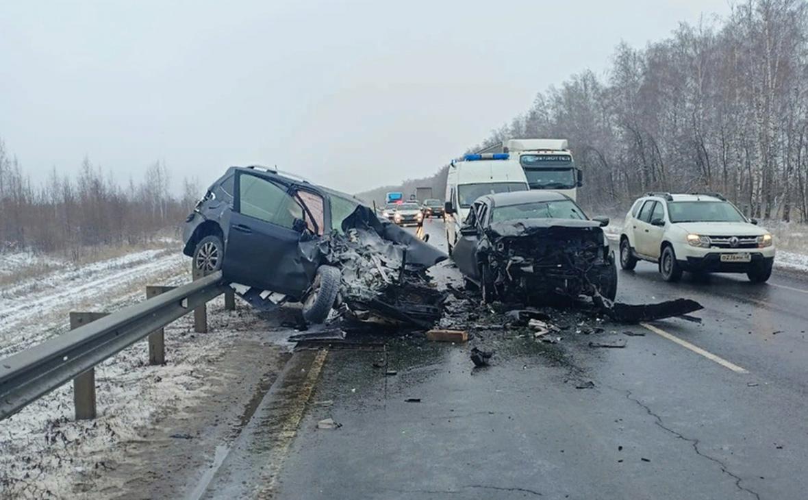 В Липецкой области два человека погибли в ДТП с пятью машинами