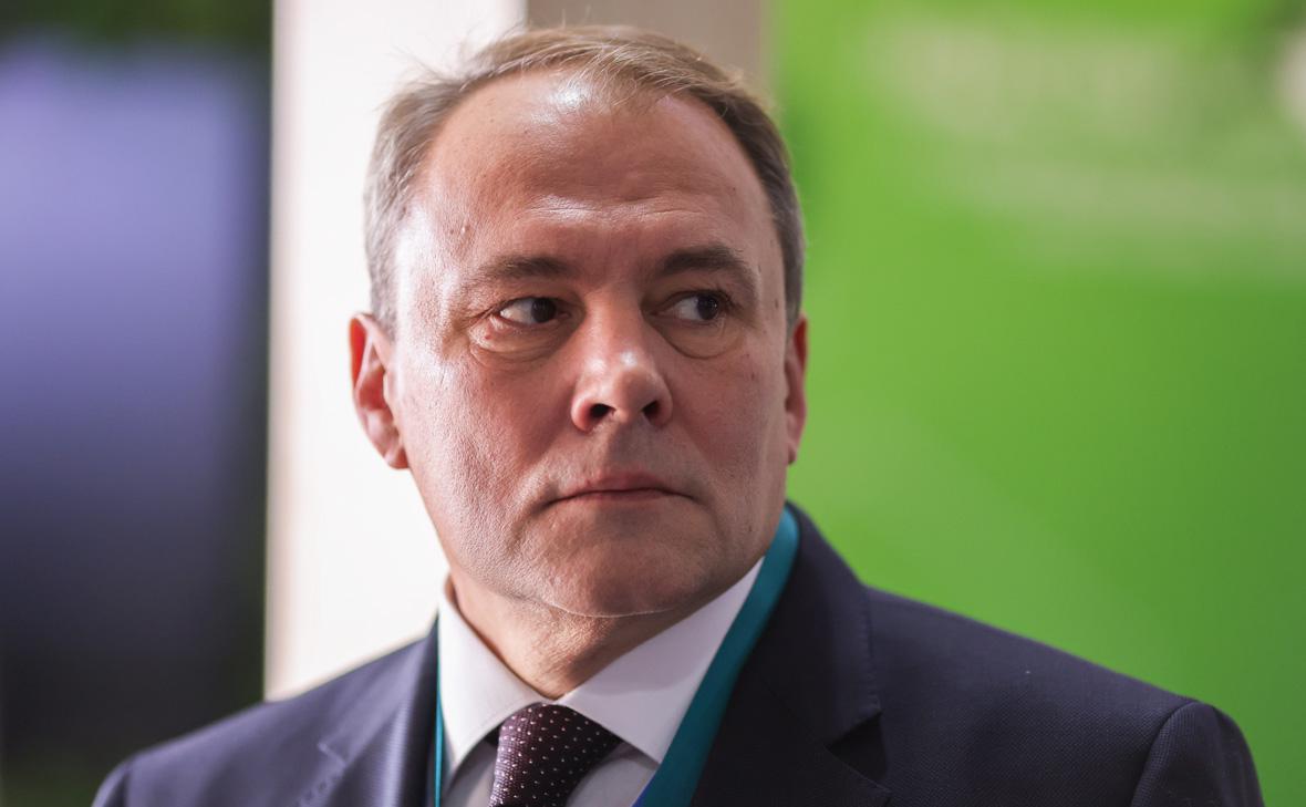 Петр Толстой
