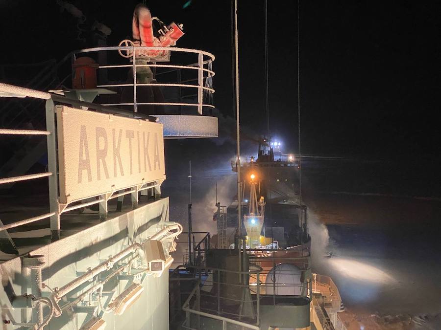 Проход «Арктики» по Севморпути до Певека
