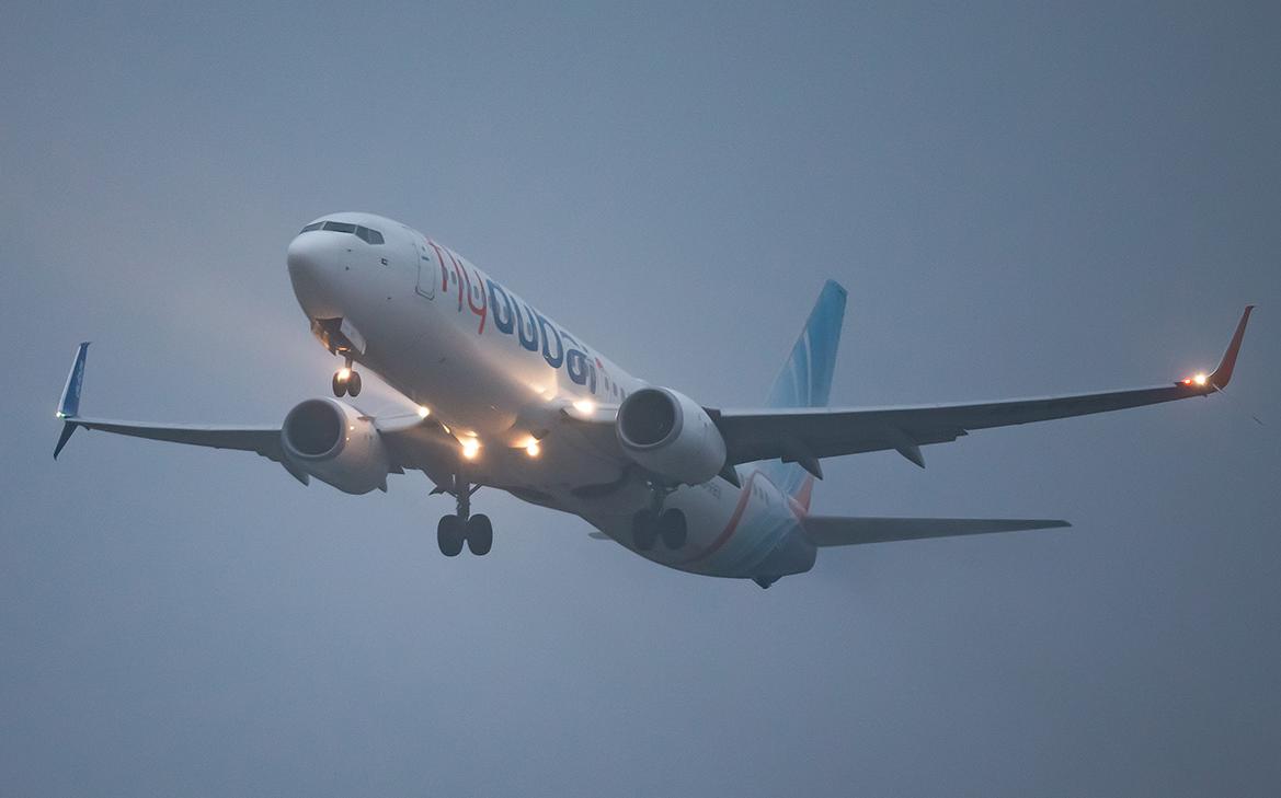 Рейс из Москвы в Дубай совершил срочную посадку в Баку из-за пассажира