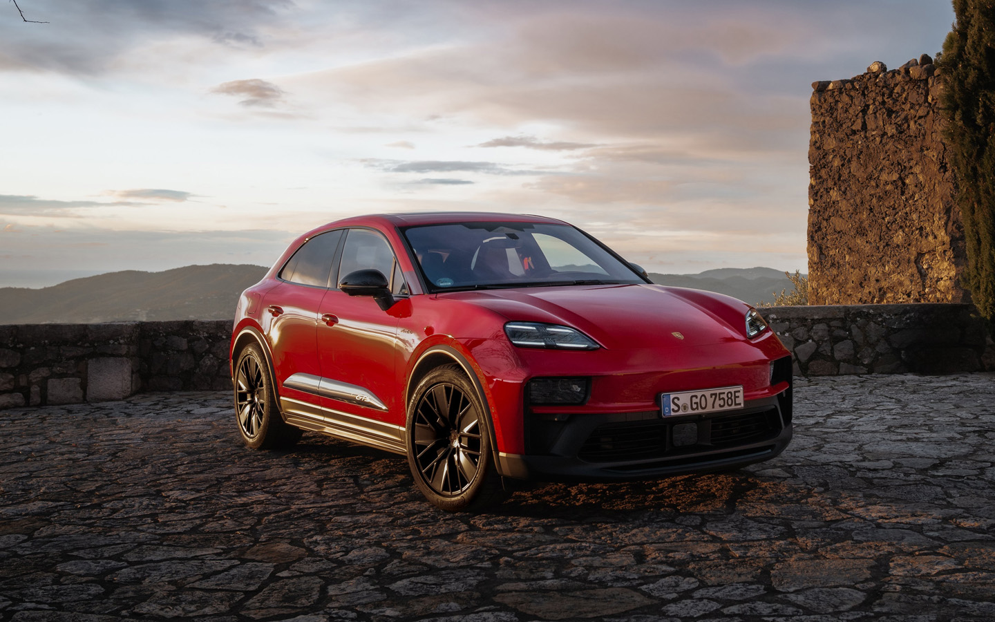 Porsche Macan GTS Electric