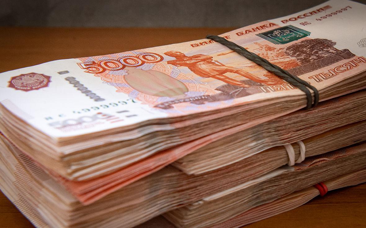 В какой форме россияне предпочитали хранить сбережения. Инфографика