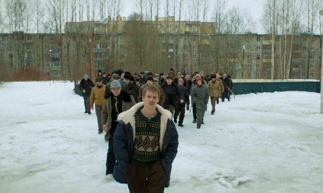 Голые дети в подъезде  Девушка по соседству фильм, 2007, дата выхода трейлеры актеры отзывы  описание на Кинопоиске