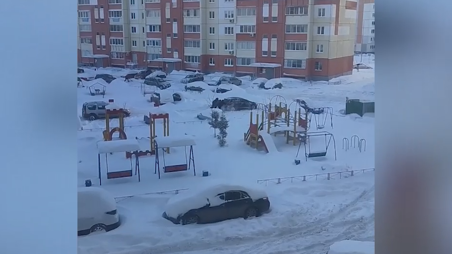 Последствия снегопада в Челябинске. Видео