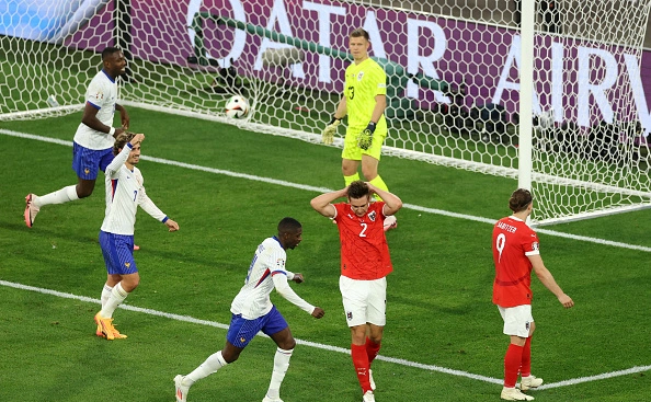 Lars Baron / Getty Images