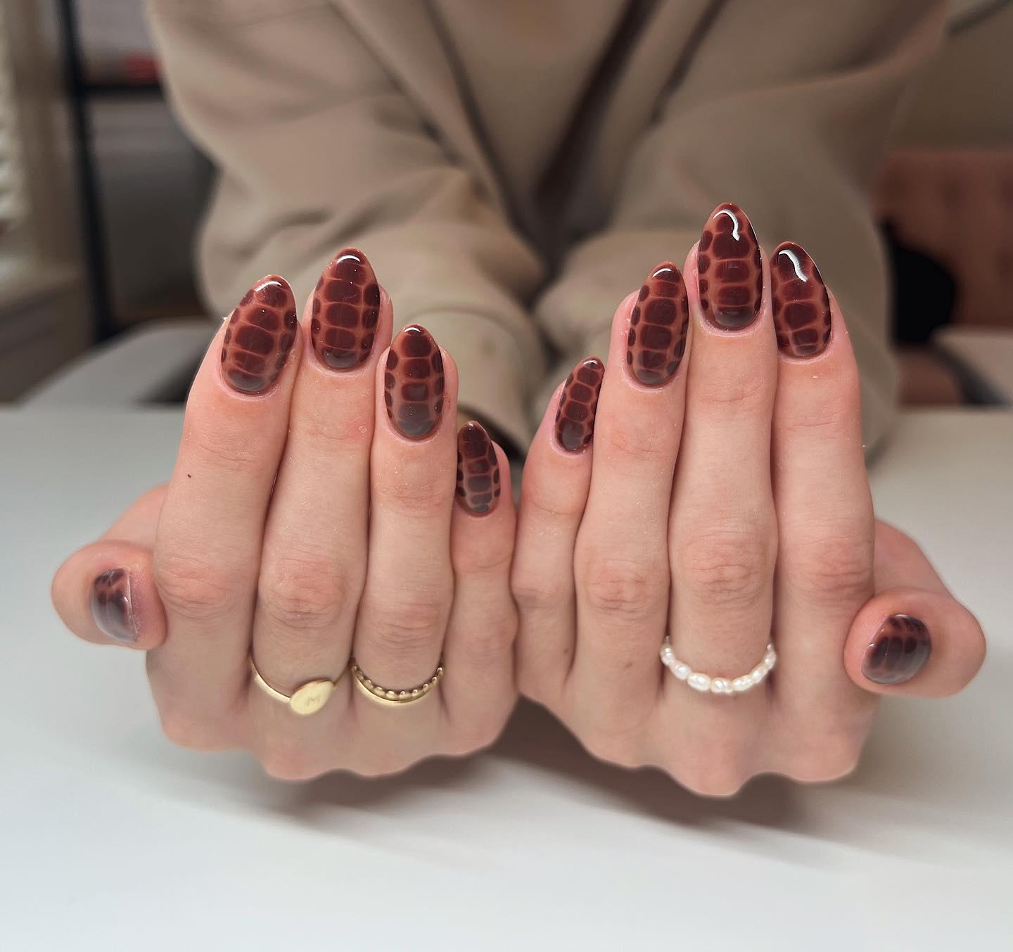 Шеллак, Shellac, покрытие ногтей в Красногорске | Салон красоты 