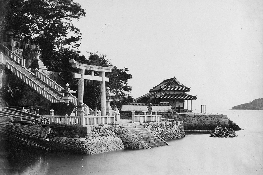 Вход в храм Ками-Хамаю, вторая половина XIX века