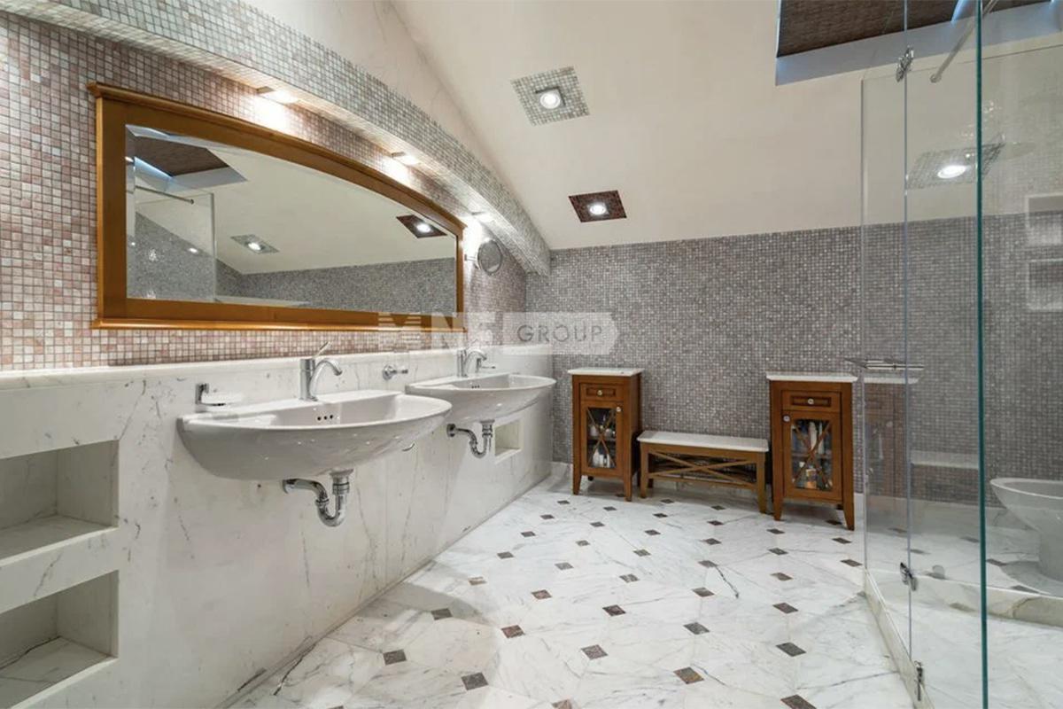 Как выглядят самые дорогие продающиеся в мегаполисах России дома