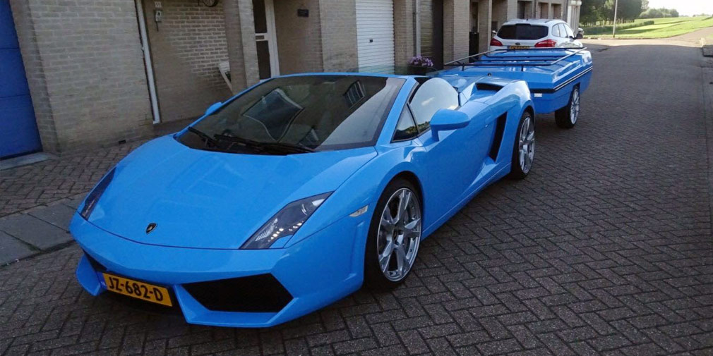 В Нидерландах сфотографировали суперкар Lamborghini с прицепом