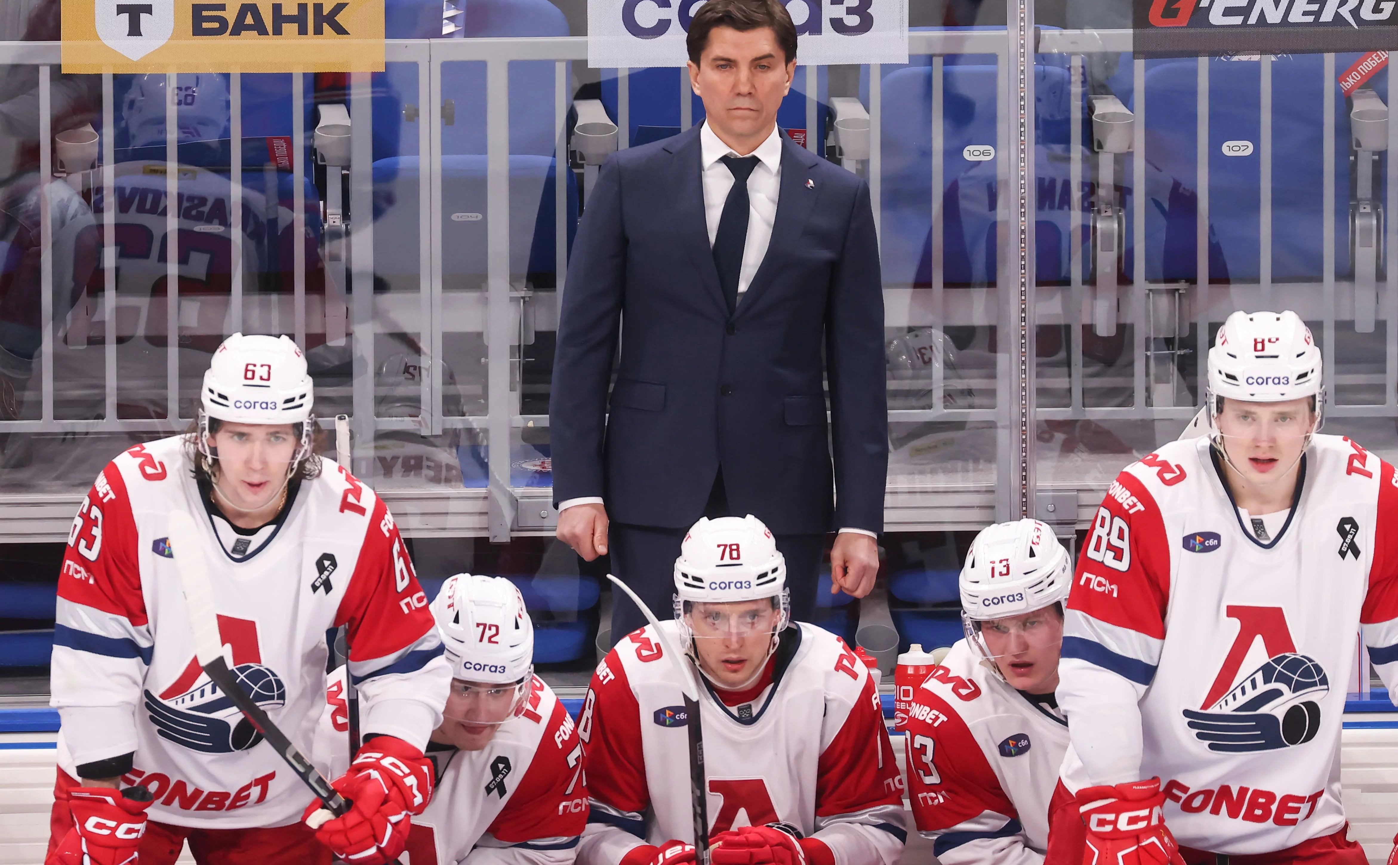 Континентальная хоккейная лига. СКА (Санкт-Петербург) - "Локомотив" (Ярославль). Главный тренер "Локомотива" Игорь Никитин во время матча. (Валентина Певцова/ТАСС)