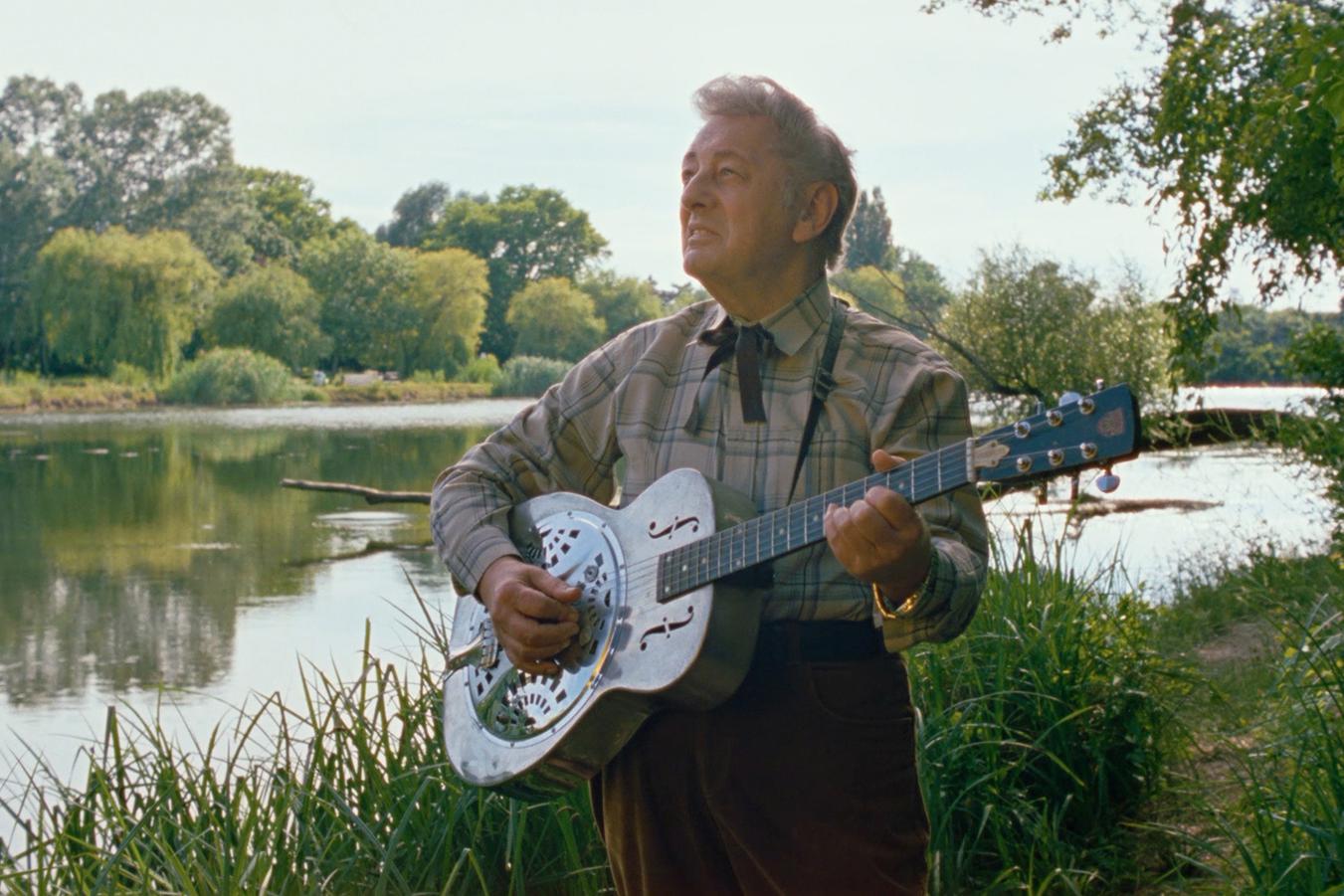 Кадр из фильма&nbsp;&laquo;Самый одинокий человек в городе&raquo;