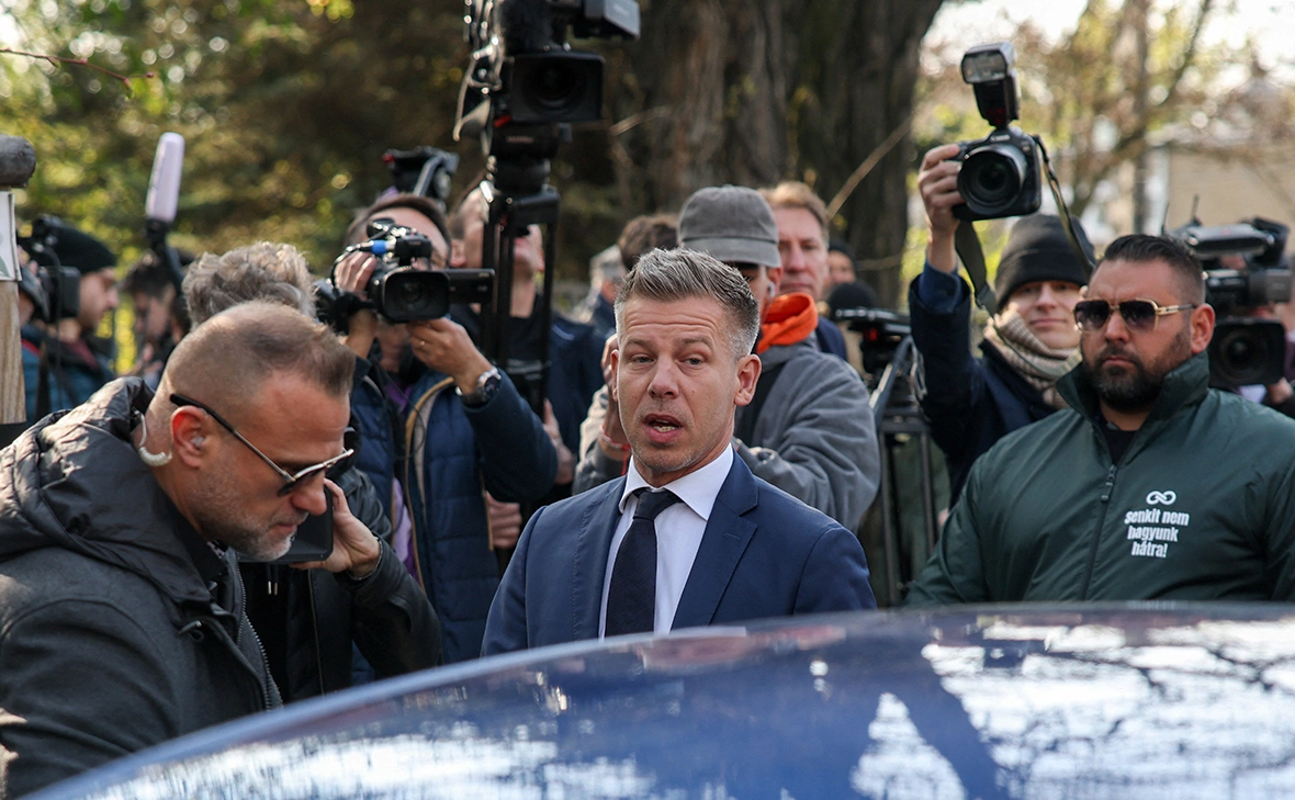 Leonhard Foeger / Reuters