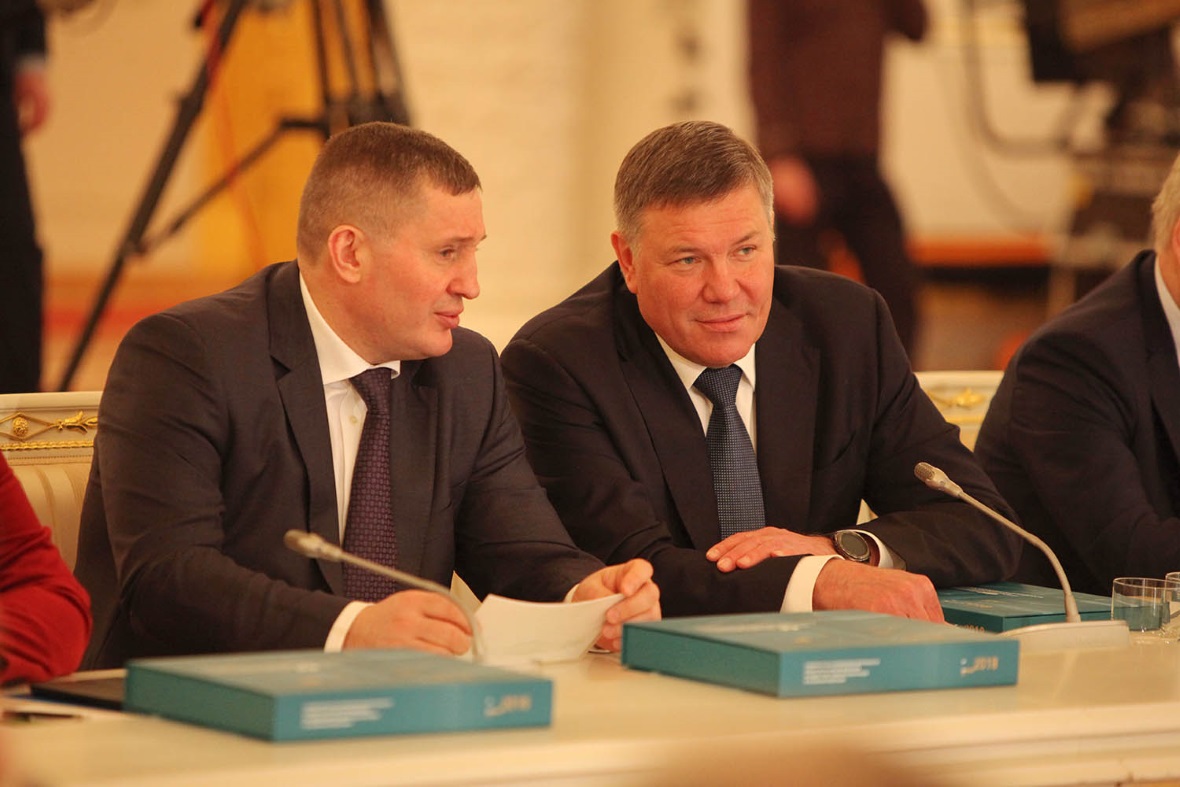 Губернатор Кувшинников (справа) на заседании Госсовета по развитию конкуренции