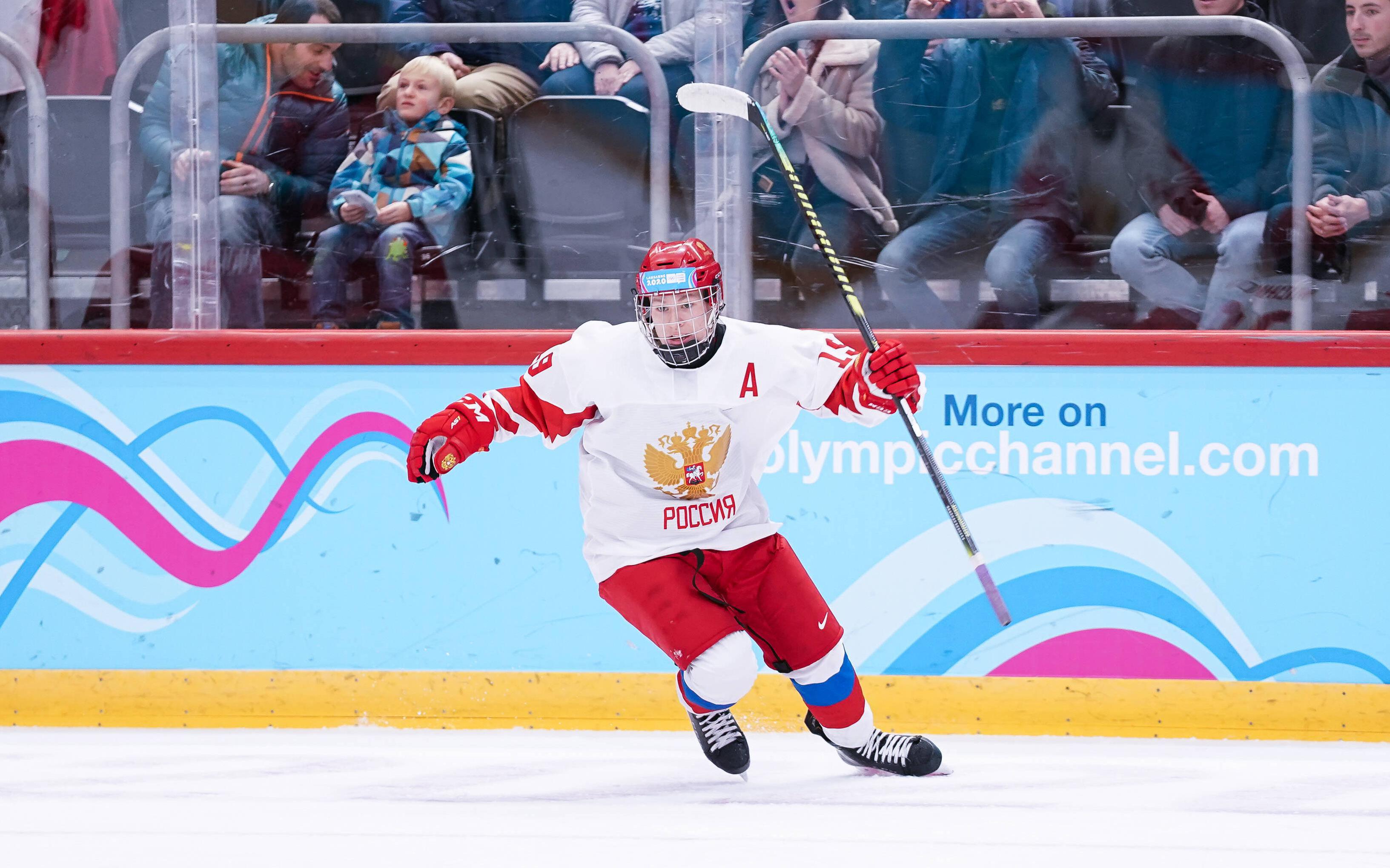 Молодежная сборная России по хоккею потребовала от ИИХФ вернуть ее на ЧМ