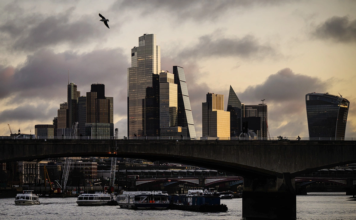 Leon Neal / Getty Images