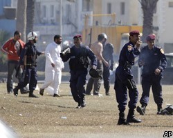 Полиция Бахрейна борется с оппозиционерами огнем