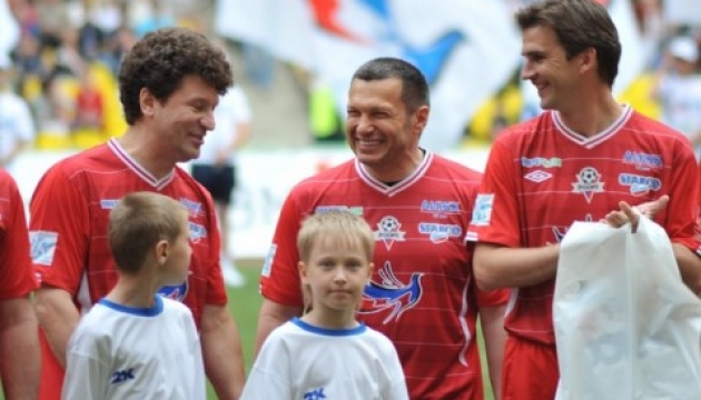 Россия победила Англию в благотворительном матче "Под флагом добра"