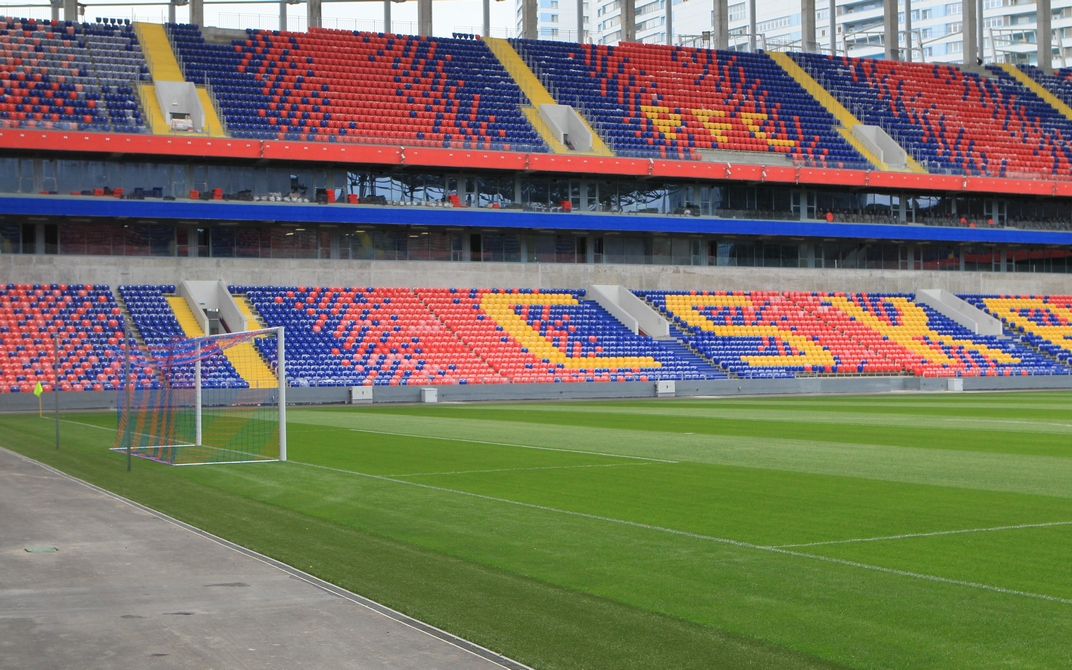 На 3-й Песчаной улице в Москве построили домашний стадион футбольного клуба ЦСКА. Спортивный комплекс площадью 171,7 тыс. кв. м рассчитан на 30 тыс. зрителей
