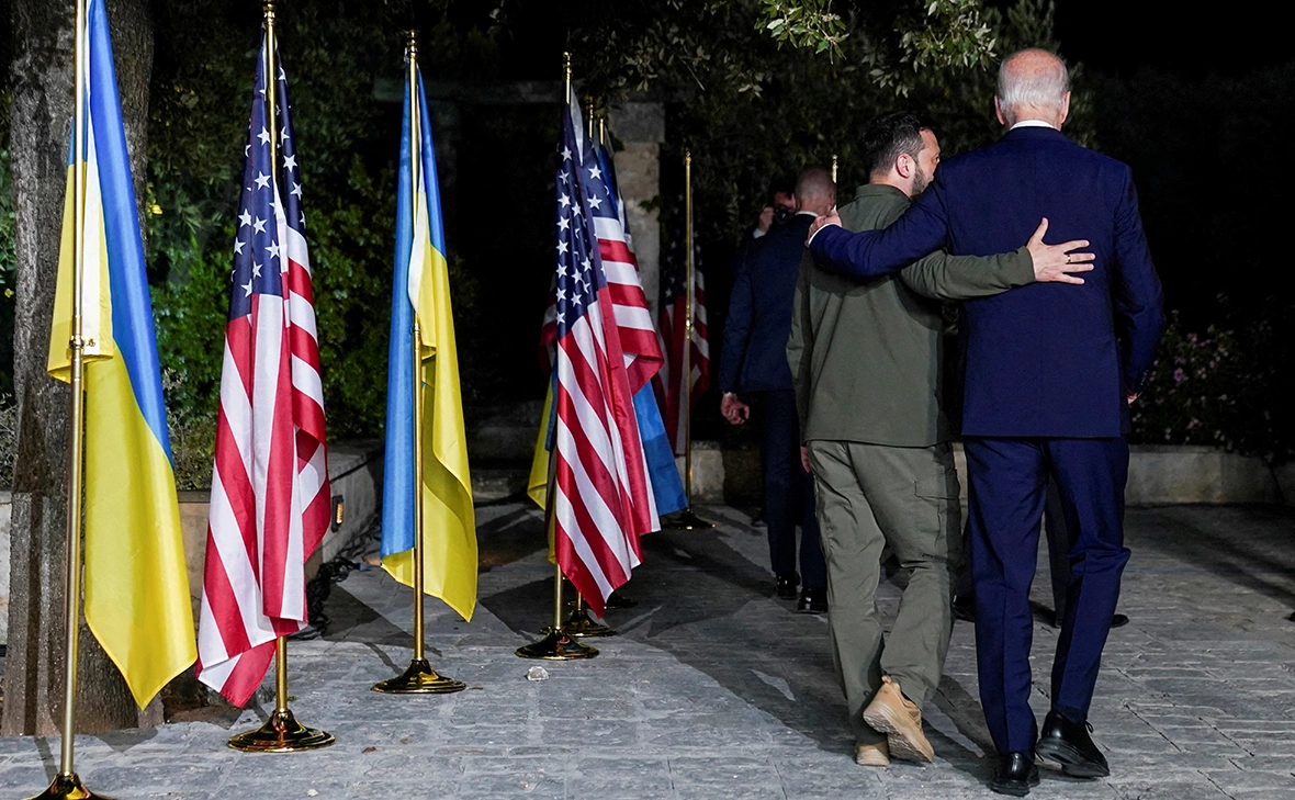 Kevin Lamarque / Reuters