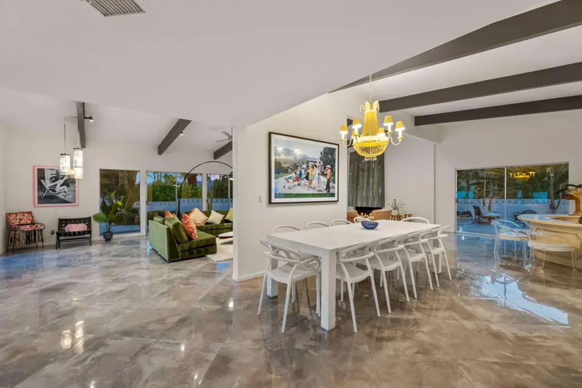 Фото: Coldwell Banker Realty / Teigen Media