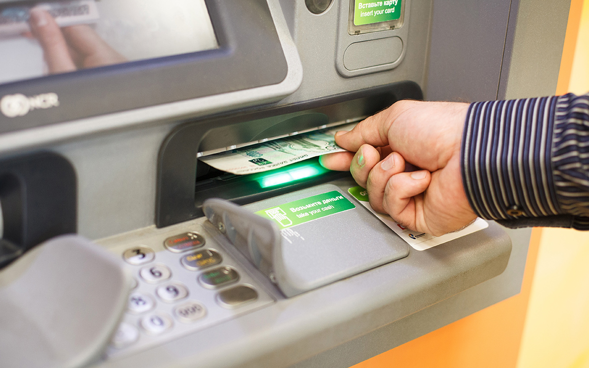 ЦБ рекомендовал ограничить выдачу денег через банкоматы с рециркуляцией