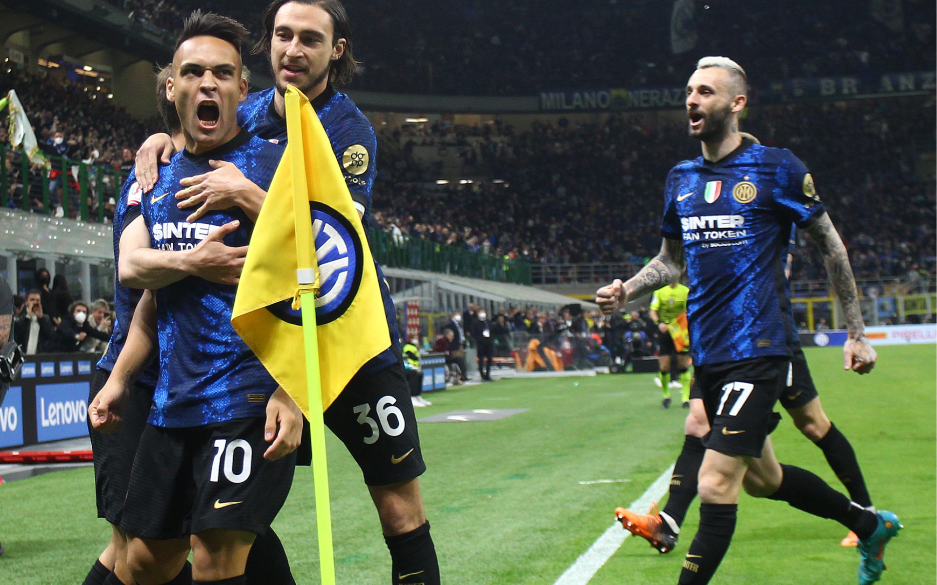 «Интер» разгромил «Милан» и впервые за 11 лет вышел в финал Кубка Италии