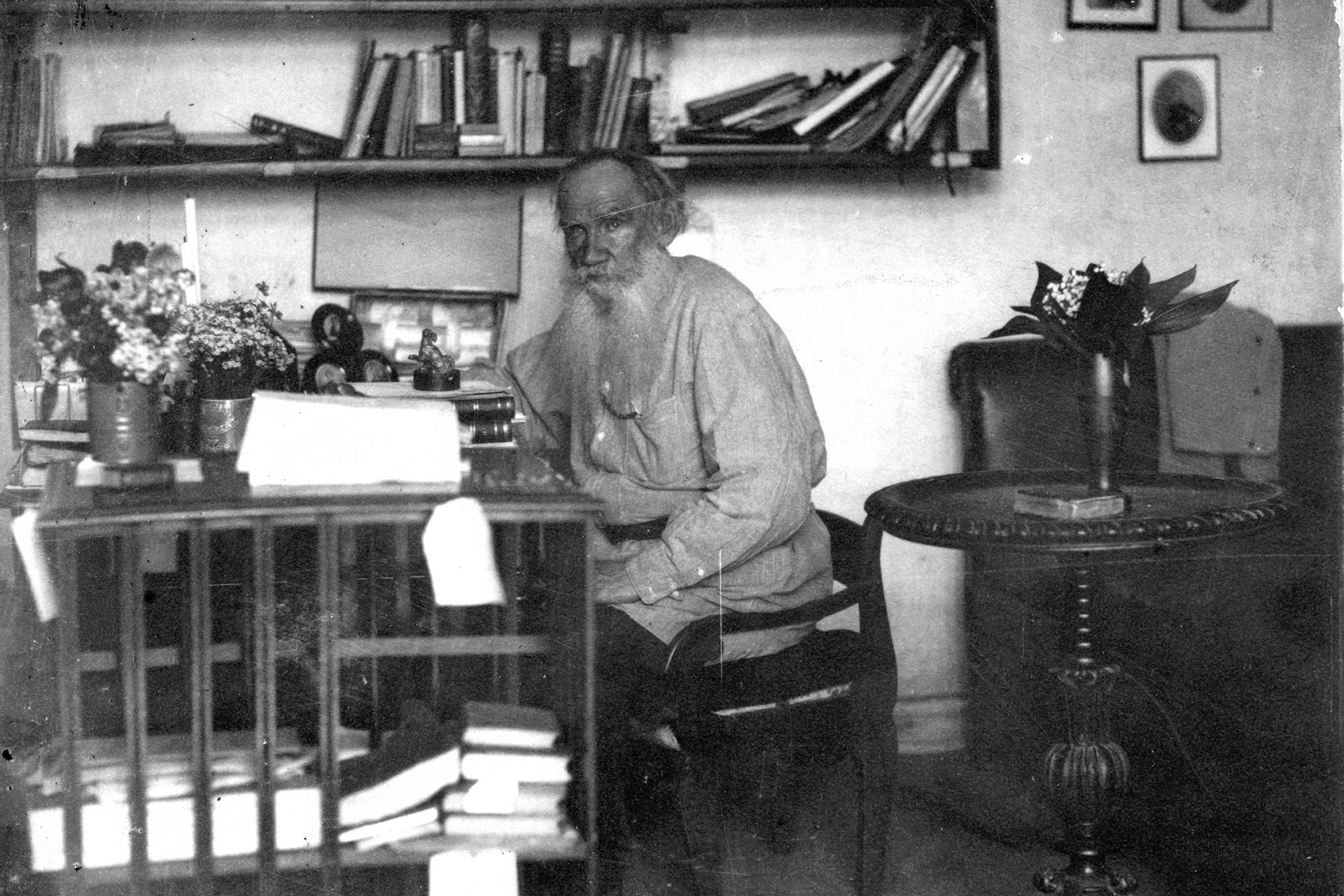 Лев Толстой, 1908